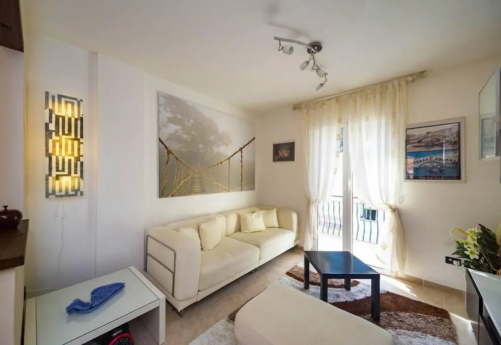 Modern Apartment Bubu Casa Borgonovo
