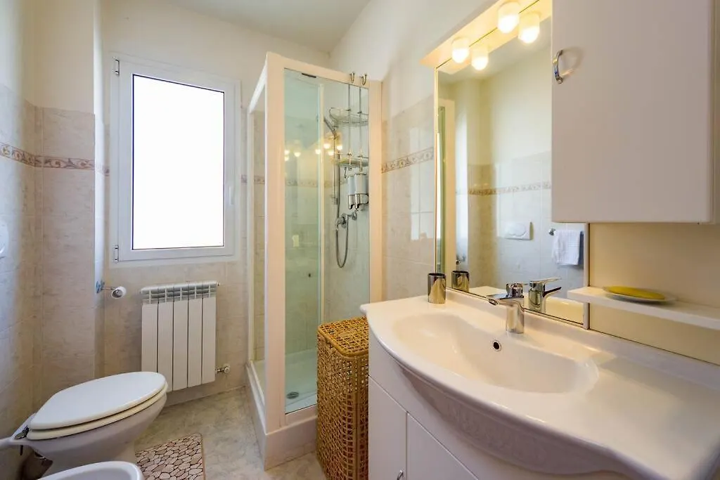 Modern Apartment Bubu Casa Borgonovo