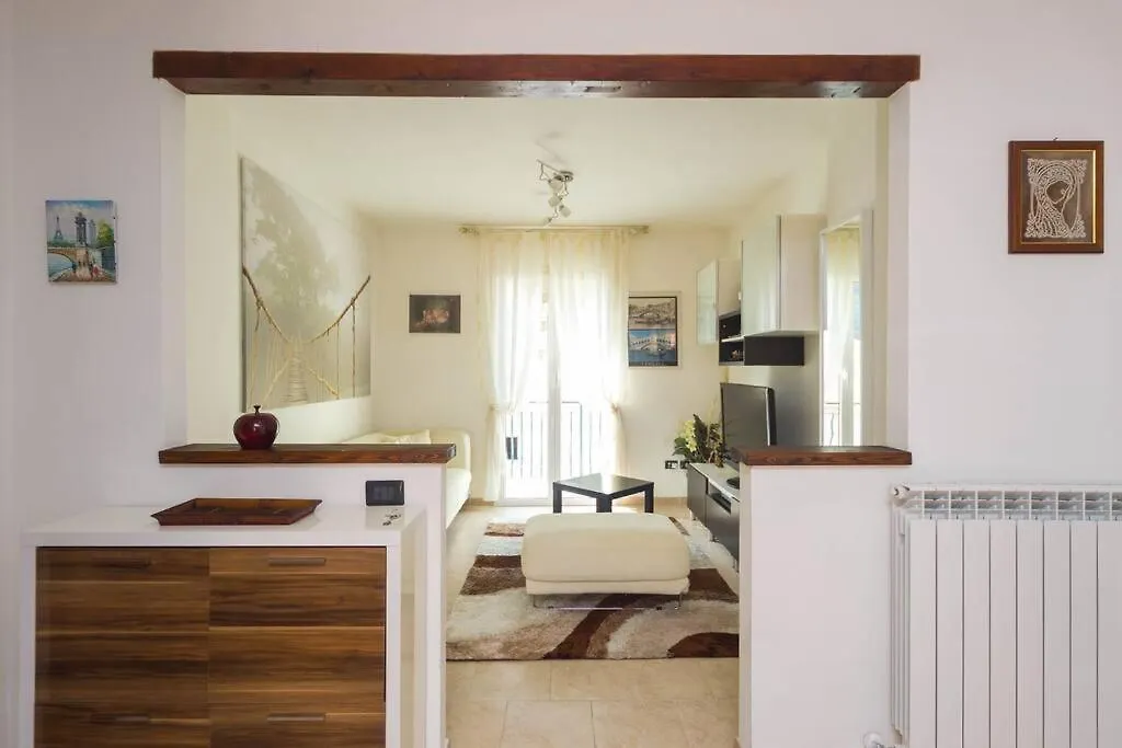 Modern Apartment Bubu Casa Borgonovo Italia