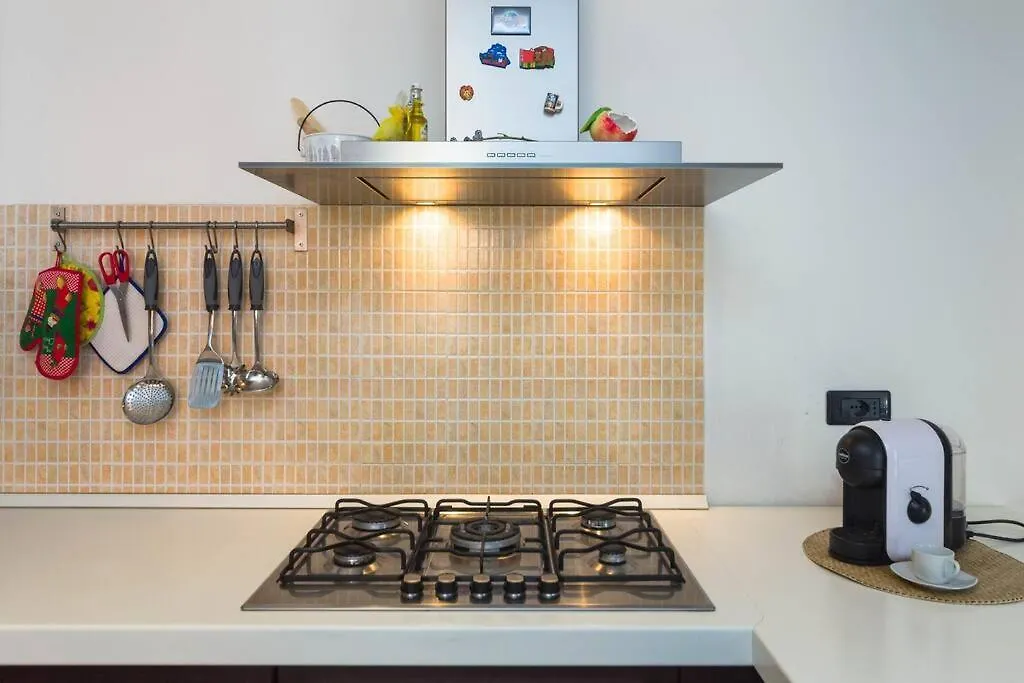 Modern Apartment Bubu Casa Borgonovo Italia