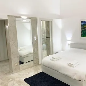 Giorgi Lux , Aeroporto di Catania Fontana Rossa Italia