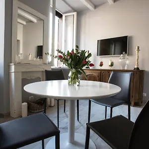Trevi Luxury Maison , Roma Italia